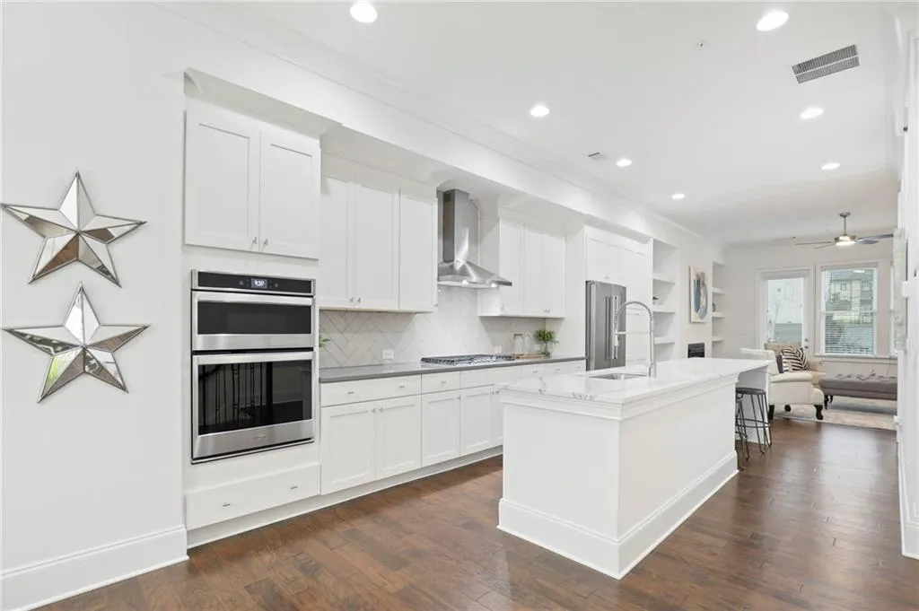6755 Encore Boulevard, Atlanta, Georgia 30328, 3 Bedrooms Bedrooms, ,3 BathroomsBathrooms,Residential,Sold,6755 Encore Boulevard,7027163