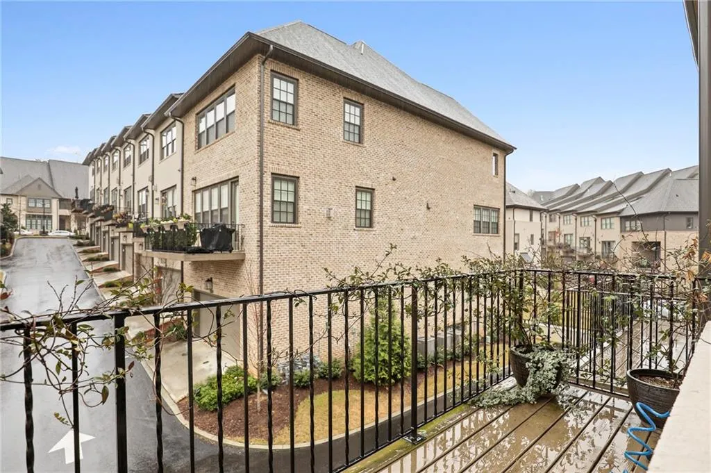 6755 Encore Boulevard, Atlanta, Georgia 30328, 3 Bedrooms Bedrooms, ,3 BathroomsBathrooms,Residential,Sold,6755 Encore Boulevard,7027163