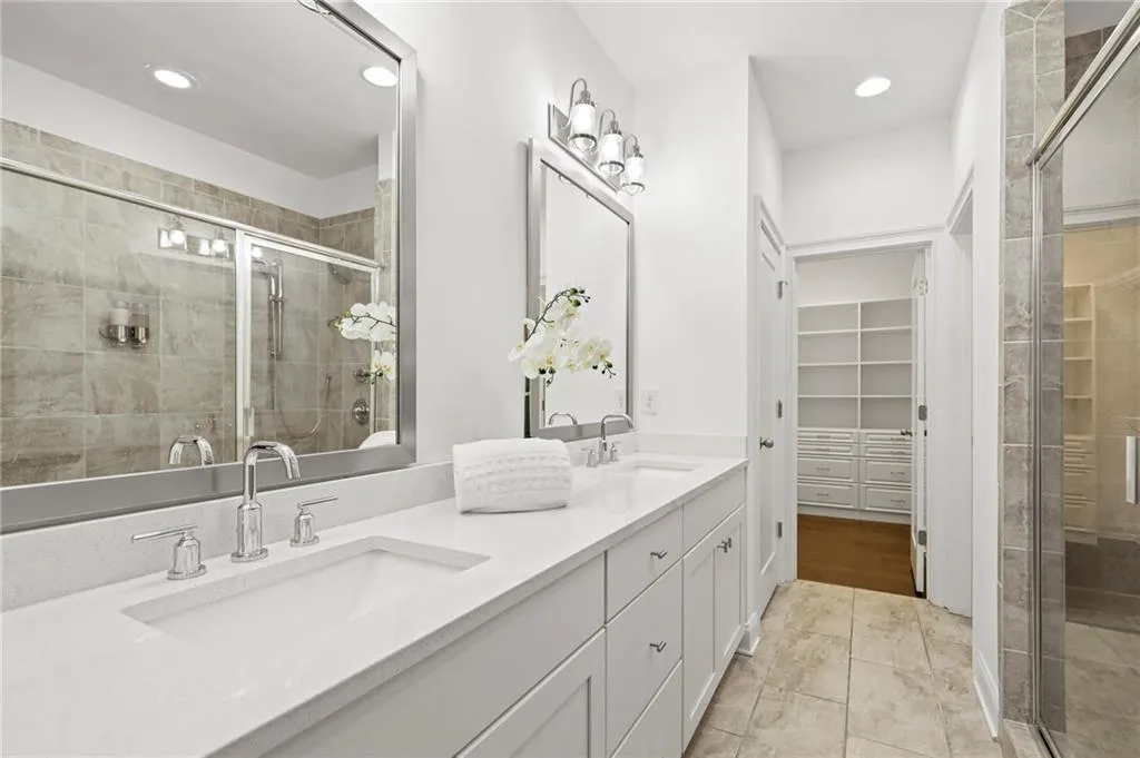 6755 Encore Boulevard, Atlanta, Georgia 30328, 3 Bedrooms Bedrooms, ,3 BathroomsBathrooms,Residential,Sold,6755 Encore Boulevard,7027163