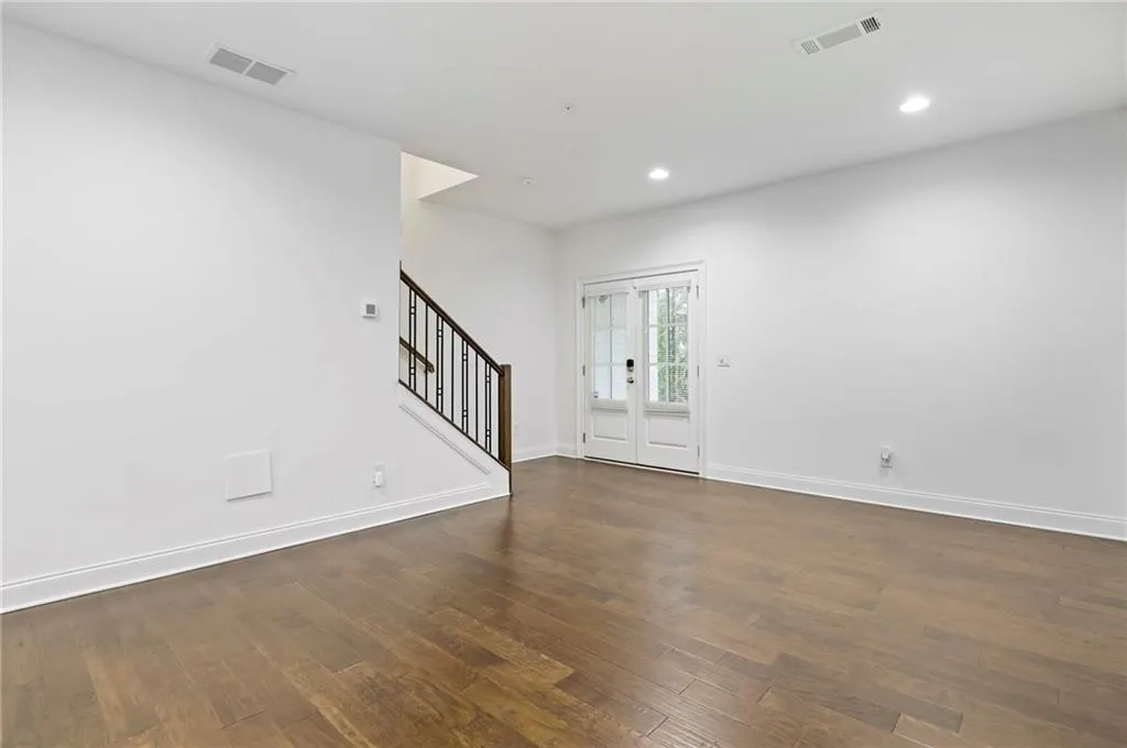 6755 Encore Boulevard, Atlanta, Georgia 30328, 3 Bedrooms Bedrooms, ,3 BathroomsBathrooms,Residential,Sold,6755 Encore Boulevard,7027163