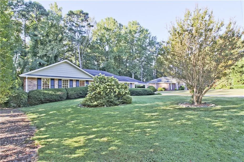 340 Colewood Way, Sandy Springs, Georgia 30328, 4 Bedrooms Bedrooms, ,2 BathroomsBathrooms,Residential,Sold,340 Colewood Way,7120071