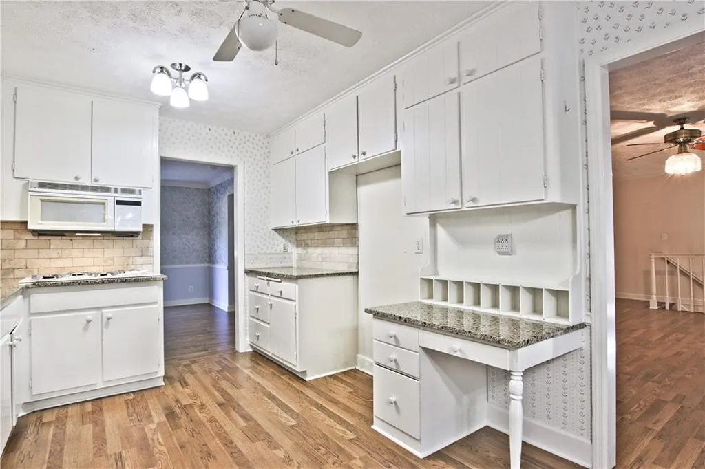 340 Colewood Way, Sandy Springs, Georgia 30328, 4 Bedrooms Bedrooms, ,2 BathroomsBathrooms,Residential,Sold,340 Colewood Way,7120071