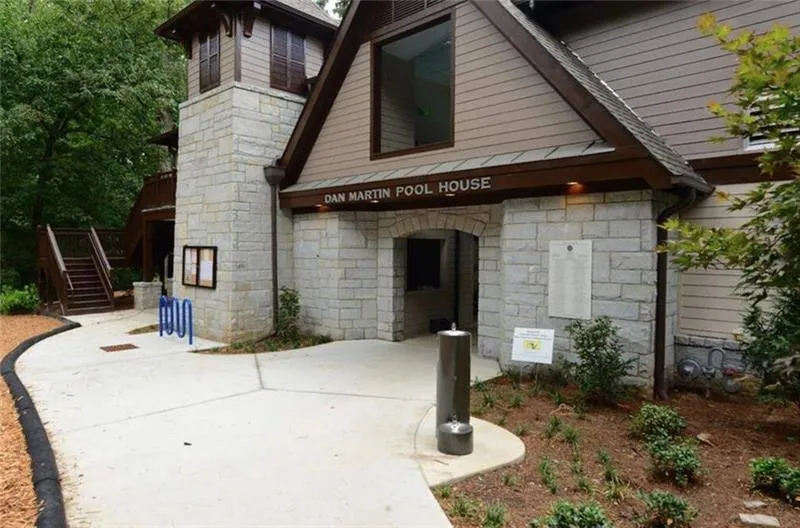 284 Lakeview Avenue Ne, Atlanta, Georgia 30305, 3 Bedrooms Bedrooms, 0 ,2 BathroomsBathrooms,Residential,For Sale,284 Lakeview Avenue Ne,7690234