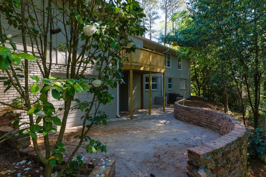 500 Amberidge Trail, Sandy Springs, Georgia 30328, 4 Bedrooms Bedrooms, ,4 BathroomsBathrooms,Residential,Sold,500 Amberidge Trail,5703818