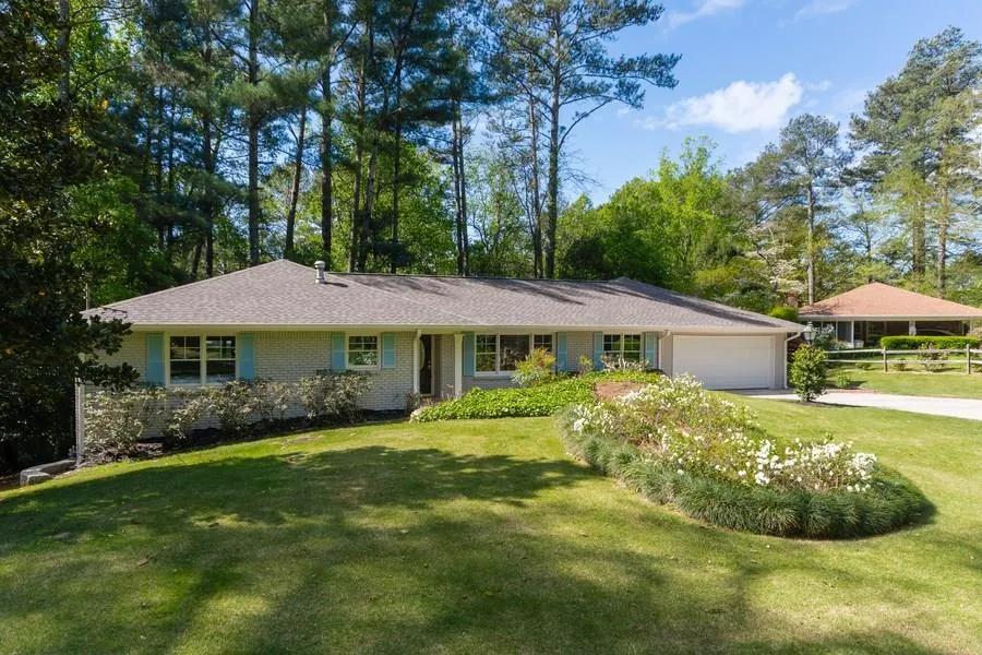 500 Amberidge Trail, Sandy Springs, Georgia 30328, 4 Bedrooms Bedrooms, ,4 BathroomsBathrooms,Residential,Sold,500 Amberidge Trail,5703818