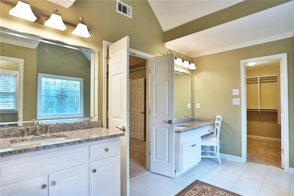 200 Summerhouse Lane, Sandy Springs, Georgia 30350, 5 Bedrooms Bedrooms, ,6 BathroomsBathrooms,Residential,Sold,200 Summerhouse Lane,5792031