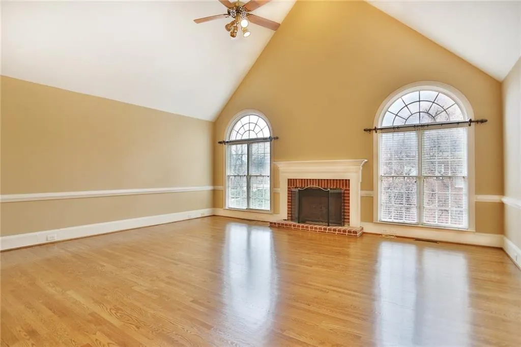 200 Summerhouse Lane, Sandy Springs, Georgia 30350, 5 Bedrooms Bedrooms, ,6 BathroomsBathrooms,Residential,Sold,200 Summerhouse Lane,5792031