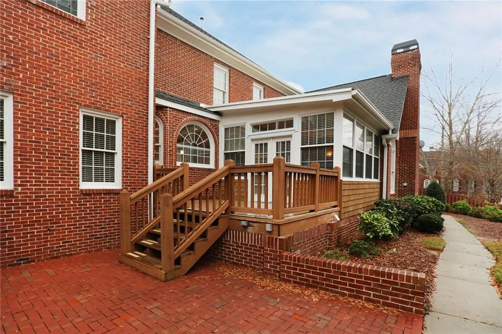 200 Summerhouse Lane, Sandy Springs, Georgia 30350, 5 Bedrooms Bedrooms, ,6 BathroomsBathrooms,Residential,Sold,200 Summerhouse Lane,5792031
