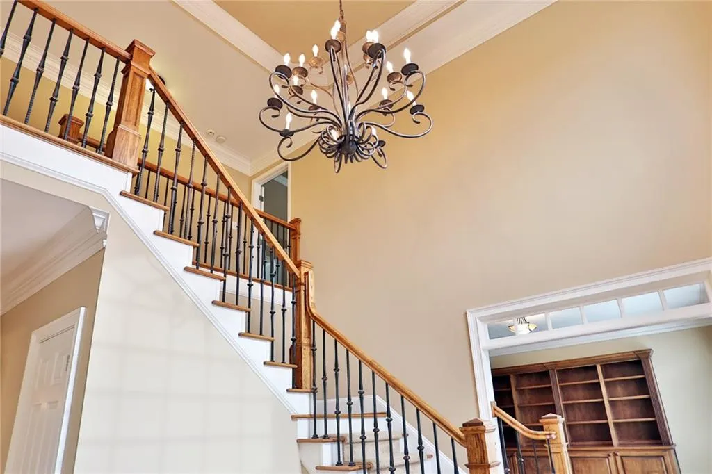 200 Summerhouse Lane, Sandy Springs, Georgia 30350, 5 Bedrooms Bedrooms, ,6 BathroomsBathrooms,Residential,Sold,200 Summerhouse Lane,5792031