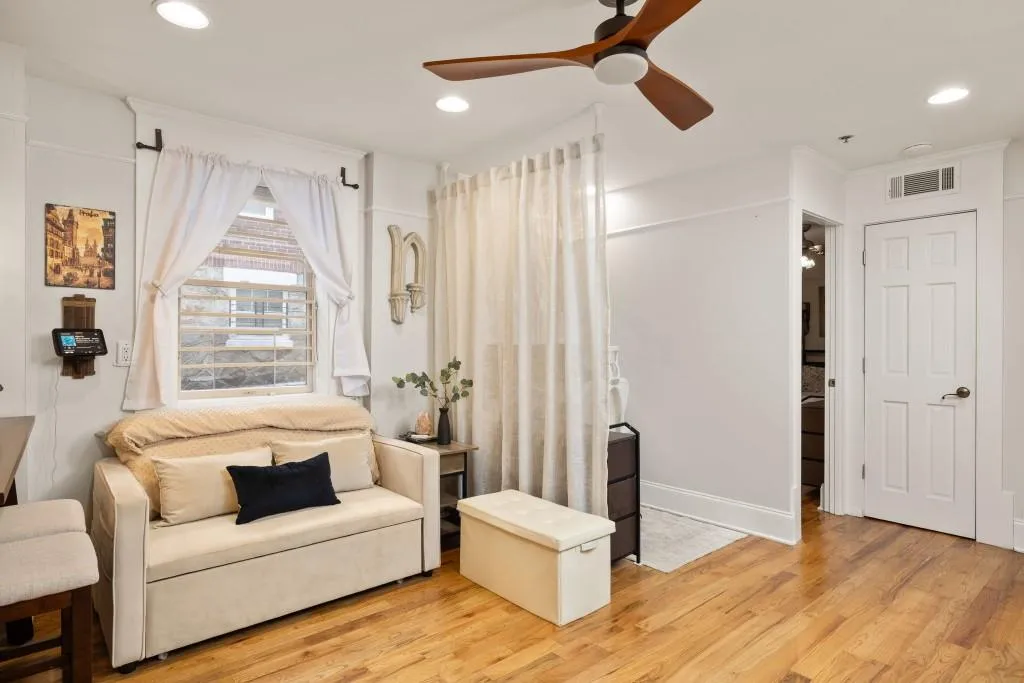 259 14th Street Ne Unit B103, Atlanta, Georgia 30309, 1 Bedroom Bedrooms, ,1 BathroomBathrooms,Residential,For Sale,259 14th Street Ne Unit B103,7670573