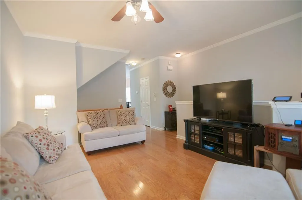 2059 Liberty Court Nw Unit 2059, Atlanta, Georgia 30318, 3 Bedrooms Bedrooms, ,3 BathroomsBathrooms,Residential,Sold,2059 Liberty Court Nw Unit 2059,5930756