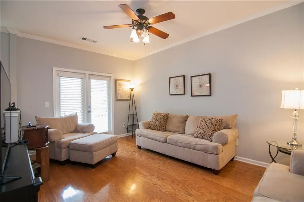 2059 Liberty Court Nw Unit 2059, Atlanta, Georgia 30318, 3 Bedrooms Bedrooms, ,3 BathroomsBathrooms,Residential,Sold,2059 Liberty Court Nw Unit 2059,5930756