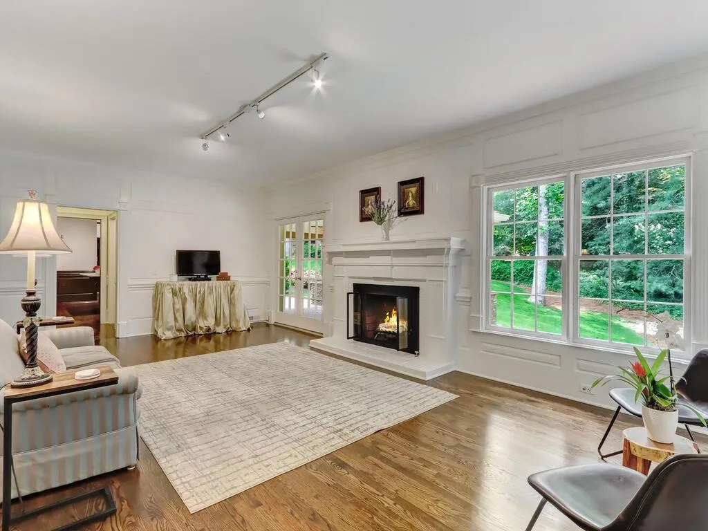 1790 Redbourne Drive, Atlanta, Georgia 30350, 5 Bedrooms Bedrooms, ,4 BathroomsBathrooms,Residential,Sold,1790 Redbourne Drive,6896570