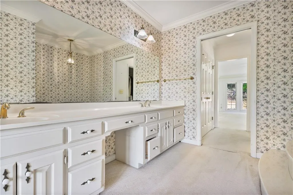 7700 Dunvegan Close, Atlanta, Georgia 30350, 4 Bedrooms Bedrooms, ,3 BathroomsBathrooms,Residential,Sold,7700 Dunvegan Close,7558651