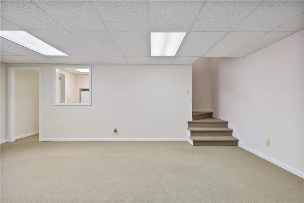 7700 Dunvegan Close, Atlanta, Georgia 30350, 4 Bedrooms Bedrooms, ,3 BathroomsBathrooms,Residential,Sold,7700 Dunvegan Close,7558651