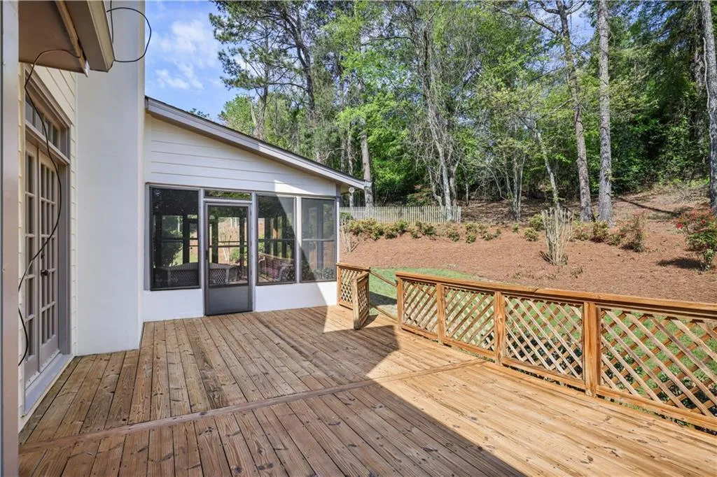 7700 Dunvegan Close, Atlanta, Georgia 30350, 4 Bedrooms Bedrooms, ,3 BathroomsBathrooms,Residential,Sold,7700 Dunvegan Close,7558651