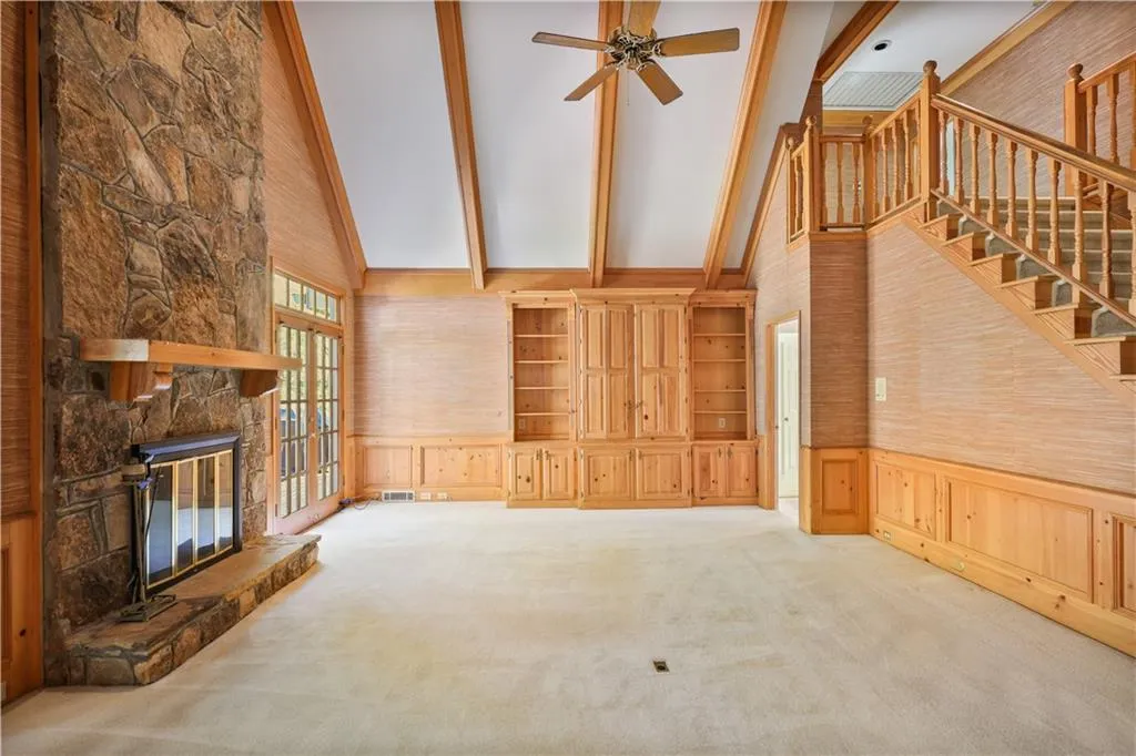 7700 Dunvegan Close, Atlanta, Georgia 30350, 4 Bedrooms Bedrooms, ,3 BathroomsBathrooms,Residential,Sold,7700 Dunvegan Close,7558651