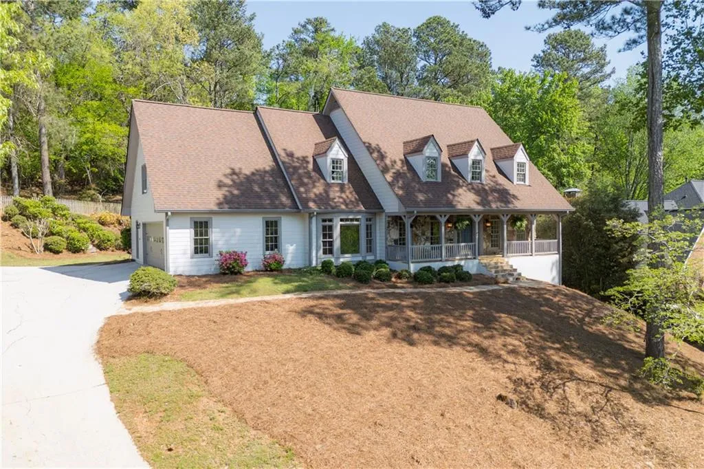 7700 Dunvegan Close, Atlanta, Georgia 30350, 4 Bedrooms Bedrooms, ,3 BathroomsBathrooms,Residential,Sold,7700 Dunvegan Close,7558651