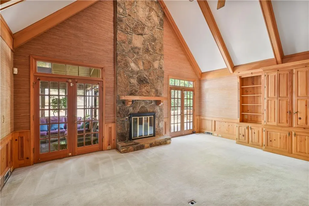 7700 Dunvegan Close, Atlanta, Georgia 30350, 4 Bedrooms Bedrooms, ,3 BathroomsBathrooms,Residential,Sold,7700 Dunvegan Close,7558651