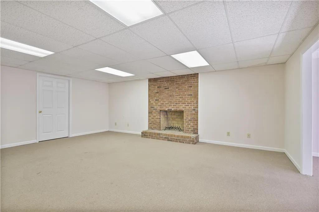 7700 Dunvegan Close, Atlanta, Georgia 30350, 4 Bedrooms Bedrooms, ,3 BathroomsBathrooms,Residential,Sold,7700 Dunvegan Close,7558651