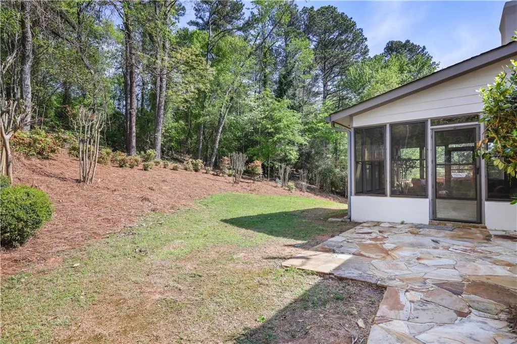 7700 Dunvegan Close, Atlanta, Georgia 30350, 4 Bedrooms Bedrooms, ,3 BathroomsBathrooms,Residential,Sold,7700 Dunvegan Close,7558651