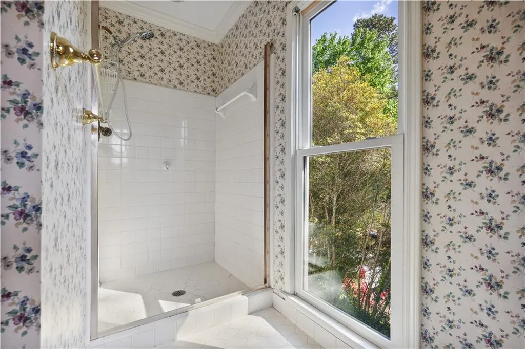 7700 Dunvegan Close, Atlanta, Georgia 30350, 4 Bedrooms Bedrooms, ,3 BathroomsBathrooms,Residential,Sold,7700 Dunvegan Close,7558651