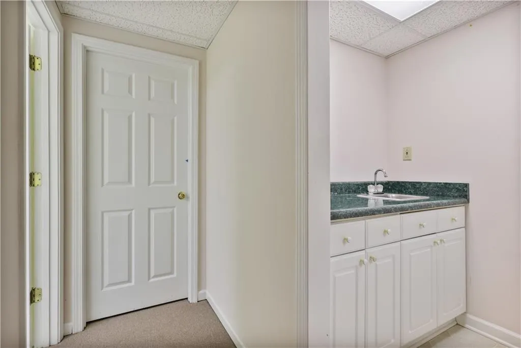 7700 Dunvegan Close, Atlanta, Georgia 30350, 4 Bedrooms Bedrooms, ,3 BathroomsBathrooms,Residential,Sold,7700 Dunvegan Close,7558651