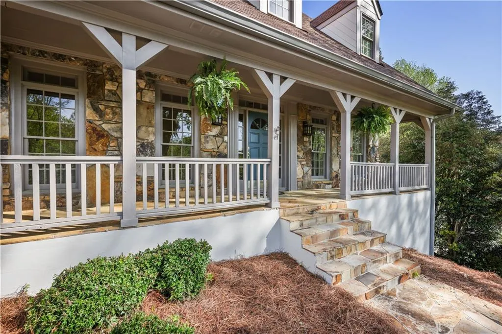 7700 Dunvegan Close, Atlanta, Georgia 30350, 4 Bedrooms Bedrooms, ,3 BathroomsBathrooms,Residential,Sold,7700 Dunvegan Close,7558651