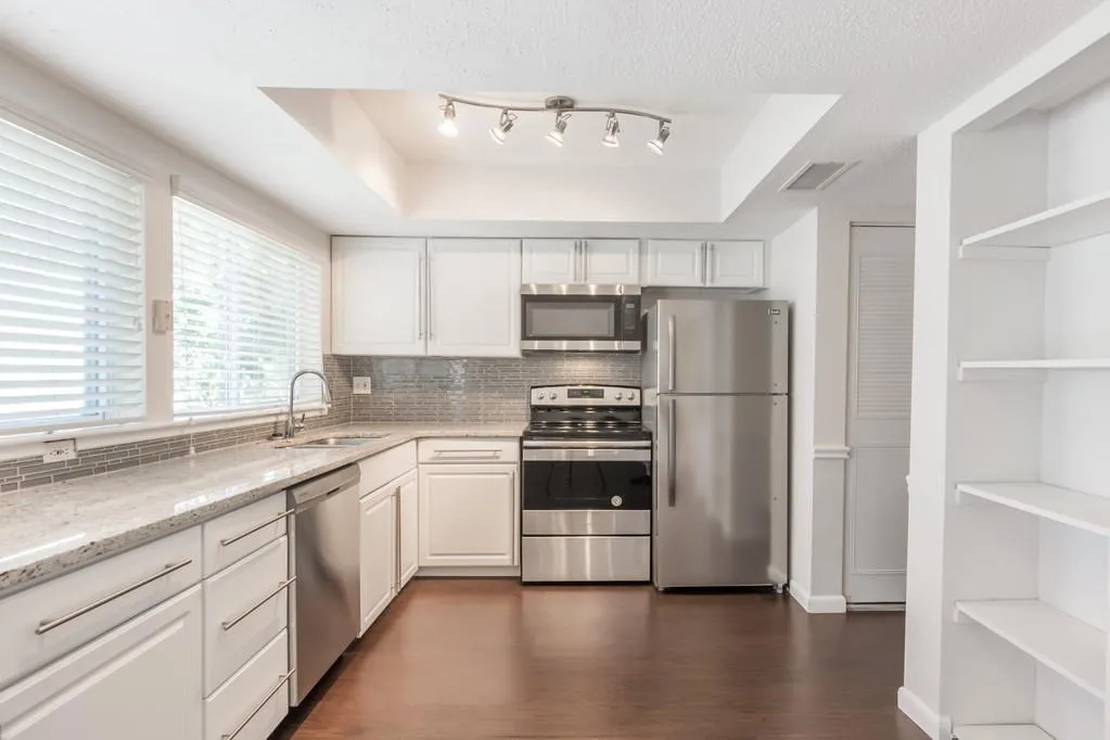 7114 Stonington Drive Ne, Sandy Springs, Georgia 30328, 3 Bedrooms Bedrooms, ,2 BathroomsBathrooms,Residential,Sold,7114 Stonington Drive Ne,6509231