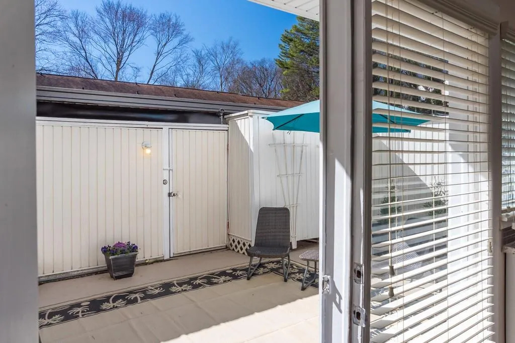 7114 Stonington Drive Ne, Sandy Springs, Georgia 30328, 3 Bedrooms Bedrooms, ,2 BathroomsBathrooms,Residential,Sold,7114 Stonington Drive Ne,6509231