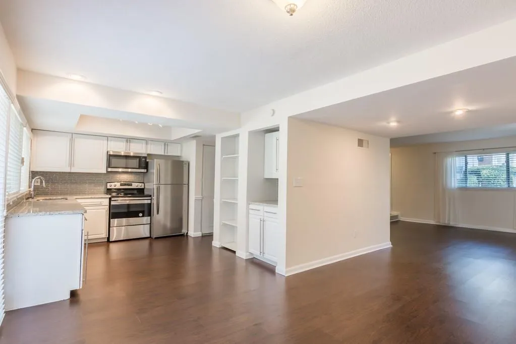 7114 Stonington Drive Ne, Sandy Springs, Georgia 30328, 3 Bedrooms Bedrooms, ,2 BathroomsBathrooms,Residential,Sold,7114 Stonington Drive Ne,6509231