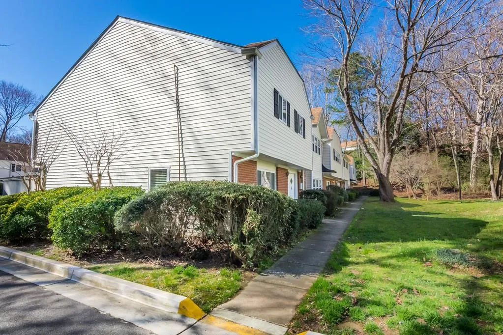 7114 Stonington Drive Ne, Sandy Springs, Georgia 30328, 3 Bedrooms Bedrooms, ,2 BathroomsBathrooms,Residential,Sold,7114 Stonington Drive Ne,6509231