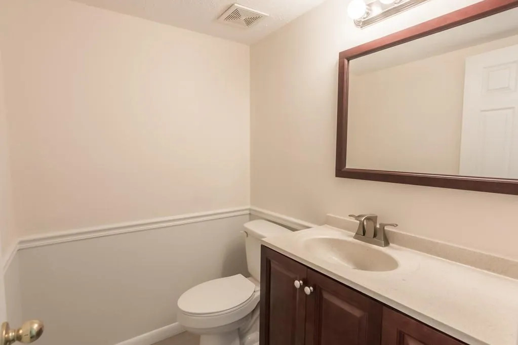 7114 Stonington Drive Ne, Sandy Springs, Georgia 30328, 3 Bedrooms Bedrooms, ,2 BathroomsBathrooms,Residential,Sold,7114 Stonington Drive Ne,6509231