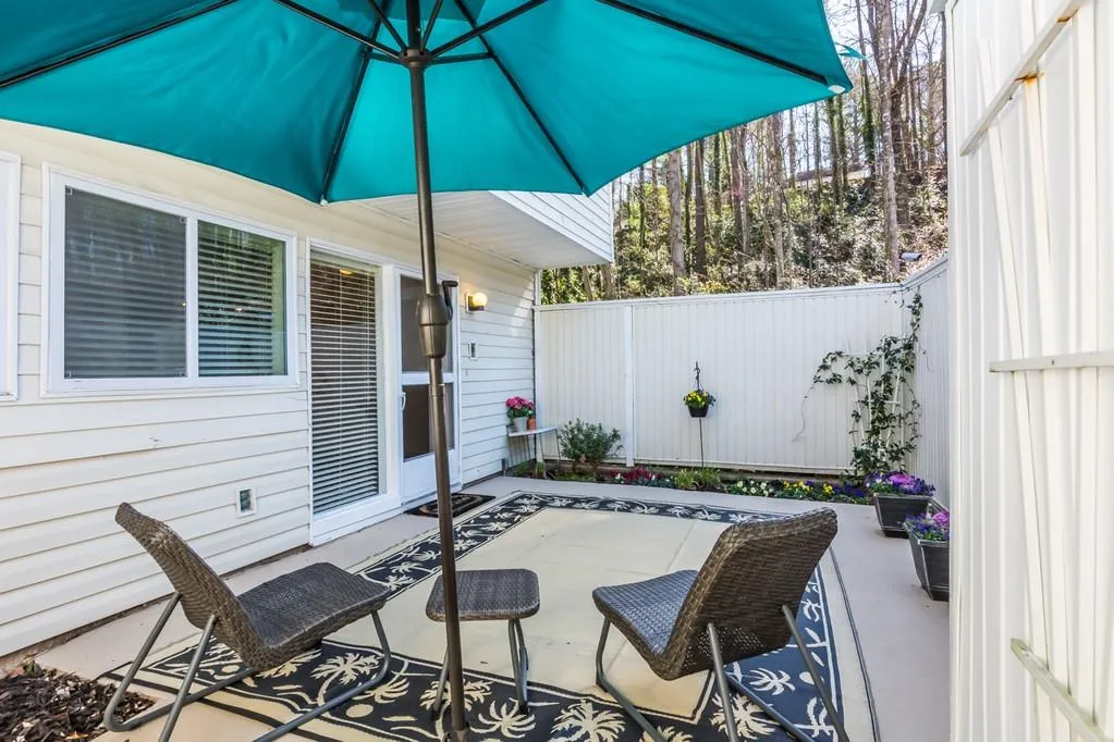 7114 Stonington Drive Ne, Sandy Springs, Georgia 30328, 3 Bedrooms Bedrooms, ,2 BathroomsBathrooms,Residential,Sold,7114 Stonington Drive Ne,6509231