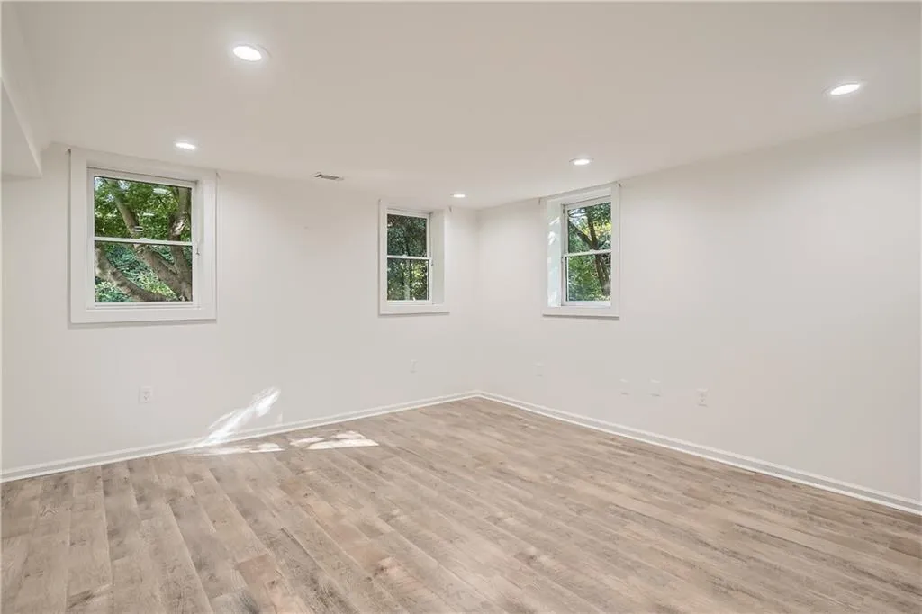 6240 Rivercliffe Drive, Sandy Springs, Georgia 30328, 5 Bedrooms Bedrooms, ,4 BathroomsBathrooms,Residential,Sold,6240 Rivercliffe Drive,7121873