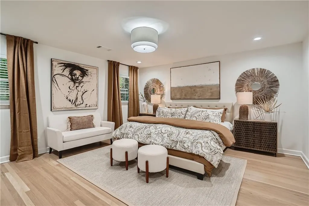 6240 Rivercliffe Drive, Sandy Springs, Georgia 30328, 5 Bedrooms Bedrooms, ,4 BathroomsBathrooms,Residential,Sold,6240 Rivercliffe Drive,7121873