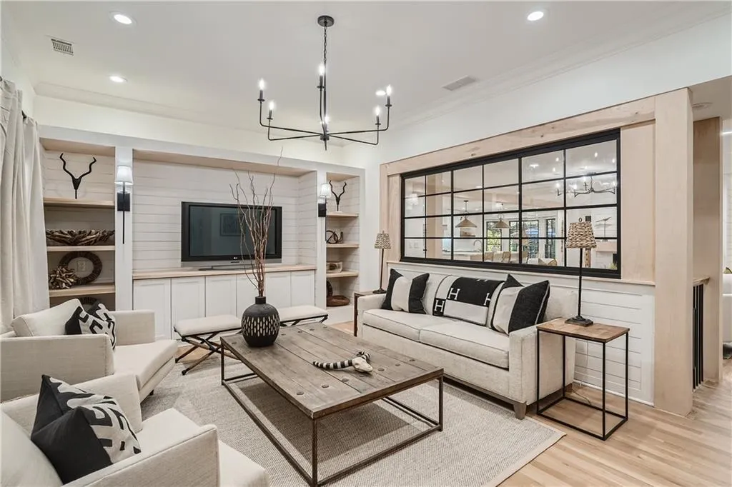 6240 Rivercliffe Drive, Sandy Springs, Georgia 30328, 5 Bedrooms Bedrooms, ,4 BathroomsBathrooms,Residential,Sold,6240 Rivercliffe Drive,7121873