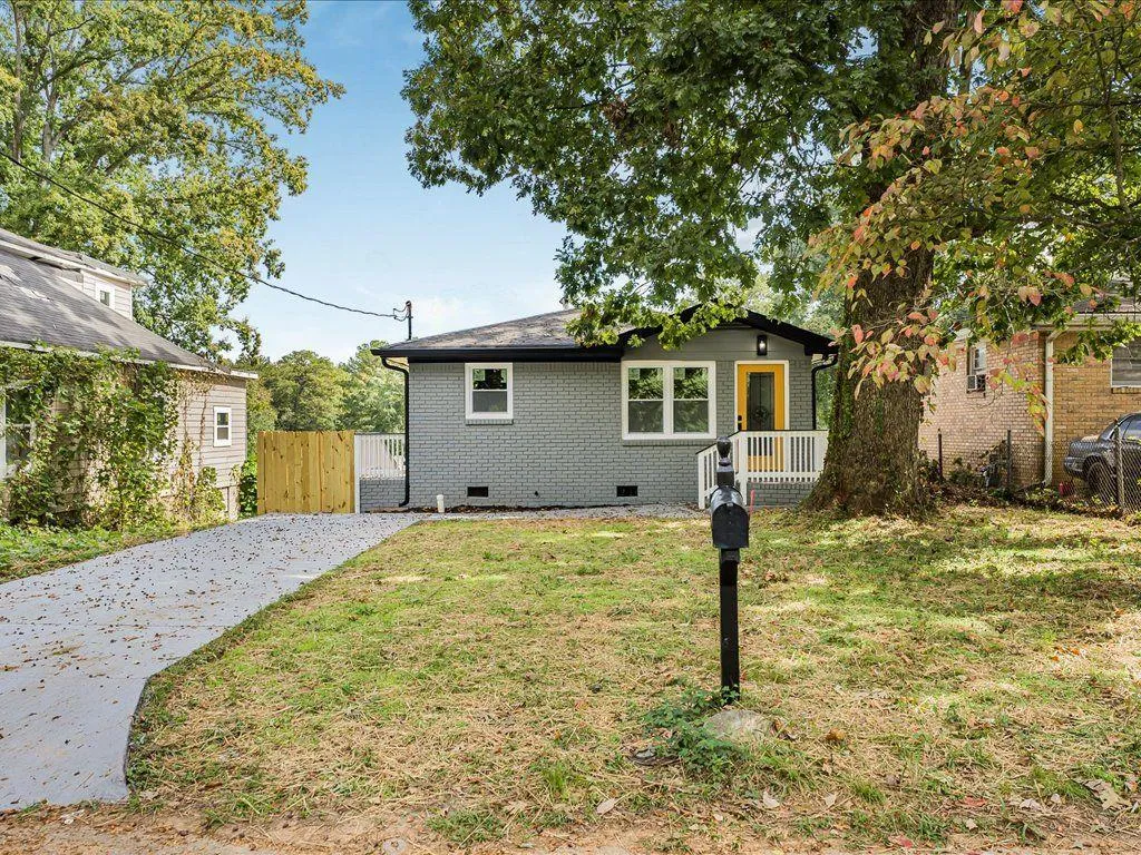 735 S Grand Avenue Nw, Atlanta, Georgia 30318, 3 Bedrooms Bedrooms, ,1 BathroomBathrooms,Residential,For Sale,735 S Grand Avenue Nw,7663590