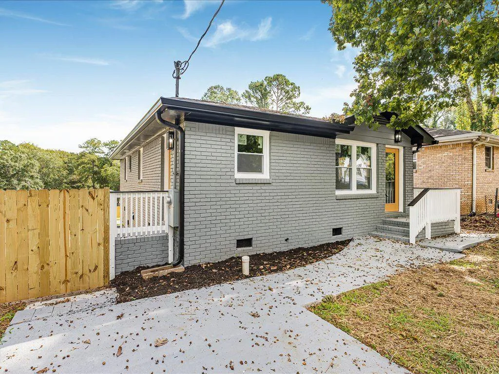 735 S Grand Avenue Nw, Atlanta, Georgia 30318, 3 Bedrooms Bedrooms, ,1 BathroomBathrooms,Residential,For Sale,735 S Grand Avenue Nw,7663590