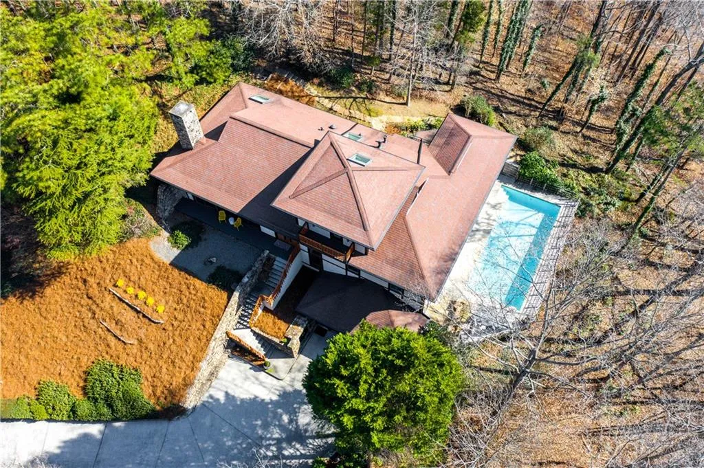 29 Wing Mill Road, Sandy Springs, Georgia 30350, 4 Bedrooms Bedrooms, ,3 BathroomsBathrooms,Residential,Sold,29 Wing Mill Road,6995255
