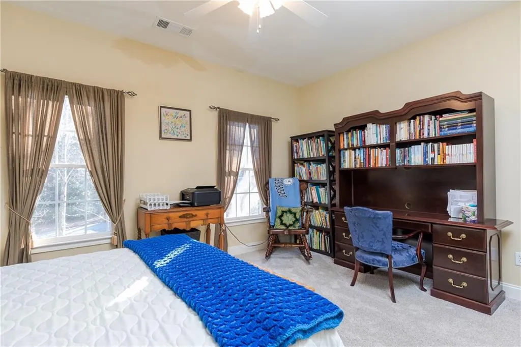 5492 Glenridge Drive Unit 560, Atlanta, Georgia 30342, 4 Bedrooms Bedrooms, ,3 BathroomsBathrooms,Residential,Sold,5492 Glenridge Drive Unit 560,6125219