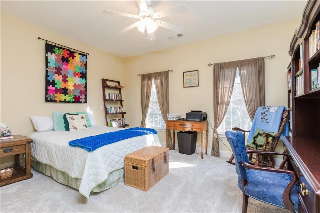 5492 Glenridge Drive Unit 560, Atlanta, Georgia 30342, 4 Bedrooms Bedrooms, ,3 BathroomsBathrooms,Residential,Sold,5492 Glenridge Drive Unit 560,6125219
