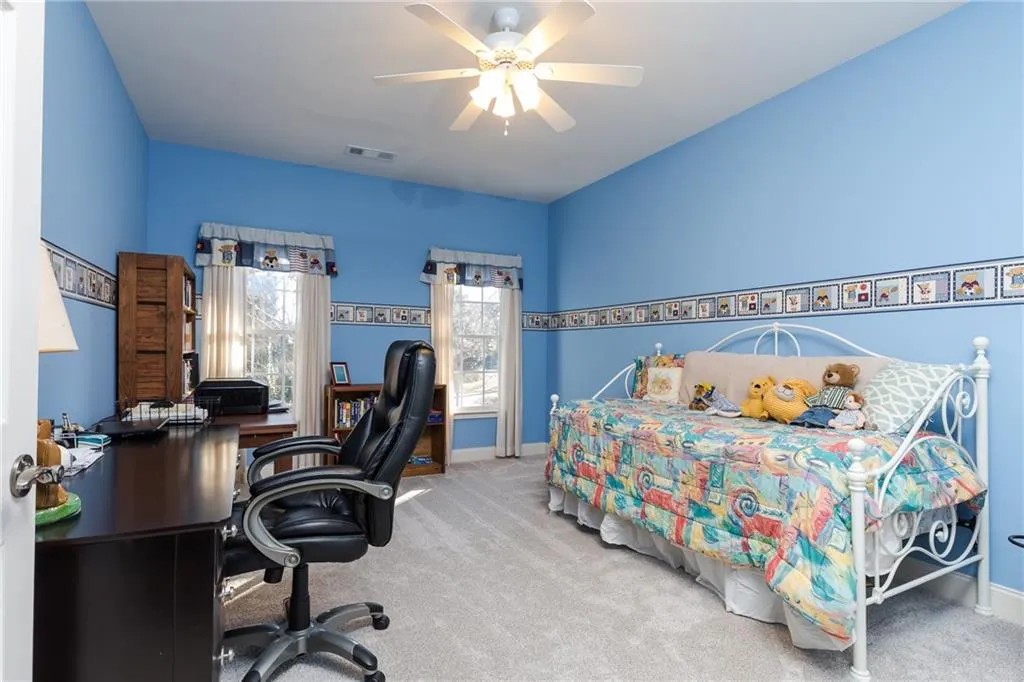5492 Glenridge Drive Unit 560, Atlanta, Georgia 30342, 4 Bedrooms Bedrooms, ,3 BathroomsBathrooms,Residential,Sold,5492 Glenridge Drive Unit 560,6125219