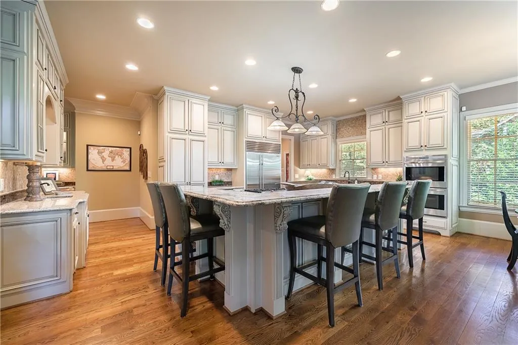 5035 Lake Forrest Drive Ne, Sandy Springs, Georgia 30342, 6 Bedrooms Bedrooms, ,6 BathroomsBathrooms,Residential,Sold,5035 Lake Forrest Drive Ne,6764639