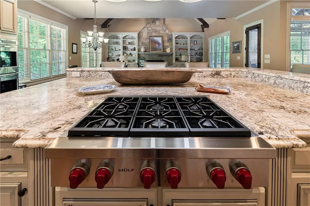 5035 Lake Forrest Drive Ne, Sandy Springs, Georgia 30342, 6 Bedrooms Bedrooms, ,6 BathroomsBathrooms,Residential,Sold,5035 Lake Forrest Drive Ne,6764639