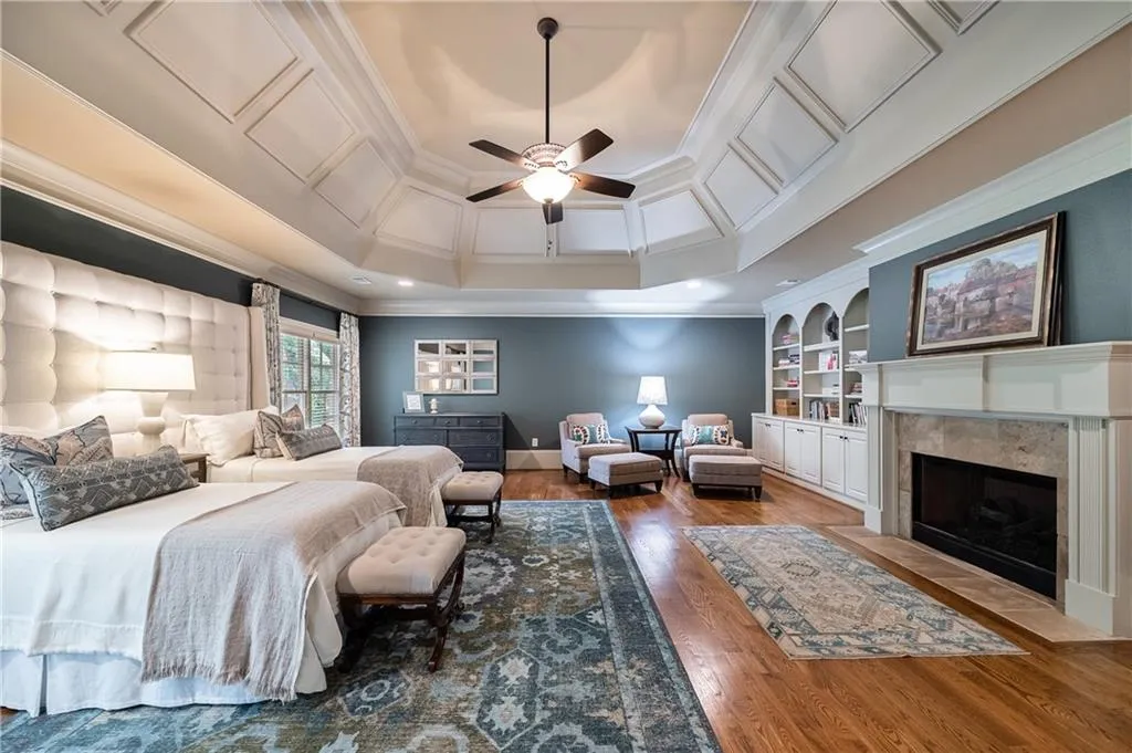 5035 Lake Forrest Drive Ne, Sandy Springs, Georgia 30342, 6 Bedrooms Bedrooms, ,6 BathroomsBathrooms,Residential,Sold,5035 Lake Forrest Drive Ne,6764639
