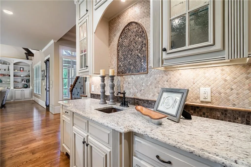 5035 Lake Forrest Drive Ne, Sandy Springs, Georgia 30342, 6 Bedrooms Bedrooms, ,6 BathroomsBathrooms,Residential,Sold,5035 Lake Forrest Drive Ne,6764639