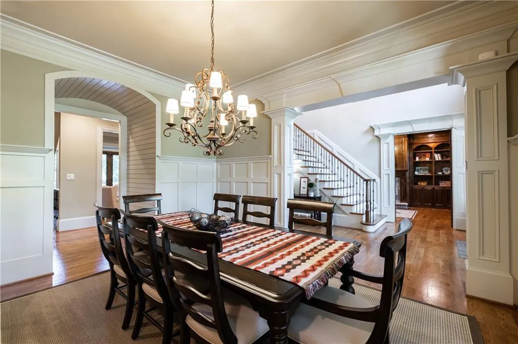 5035 Lake Forrest Drive Ne, Sandy Springs, Georgia 30342, 6 Bedrooms Bedrooms, ,6 BathroomsBathrooms,Residential,Sold,5035 Lake Forrest Drive Ne,6764639