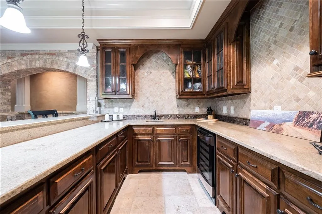 5035 Lake Forrest Drive Ne, Sandy Springs, Georgia 30342, 6 Bedrooms Bedrooms, ,6 BathroomsBathrooms,Residential,Sold,5035 Lake Forrest Drive Ne,6764639