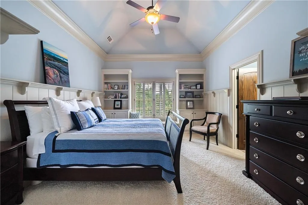 5035 Lake Forrest Drive Ne, Sandy Springs, Georgia 30342, 6 Bedrooms Bedrooms, ,6 BathroomsBathrooms,Residential,Sold,5035 Lake Forrest Drive Ne,6764639